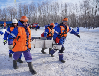 Тобольские нефтепроводчики провели плановую тренировку на реке Иртыш