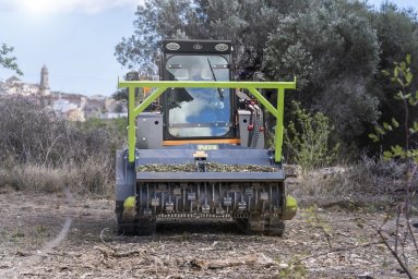 Мульчера Niubo в разгаре 2023 года Мульчера Niubo в разгаре 2023 года