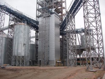 Эксперты: шахтные зерносушилки не повреждают зерно