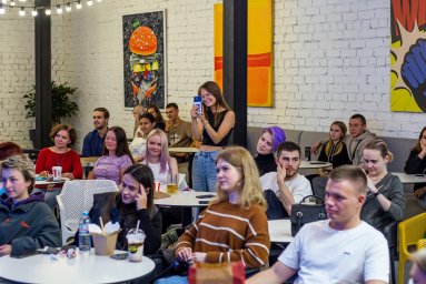 Стендап в новом формате прошёл в сентябре в нижегородском ЦУМе!