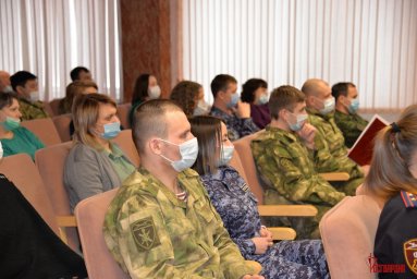 В Управлении Росгвардии по Свердловской области прошло торжественное собрание в честь Дня защитника 