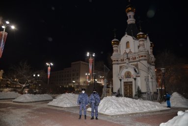 На Среднем Урале сотрудники Росгвардии обеспечили охрану порядка во время празднования Рождества Хри