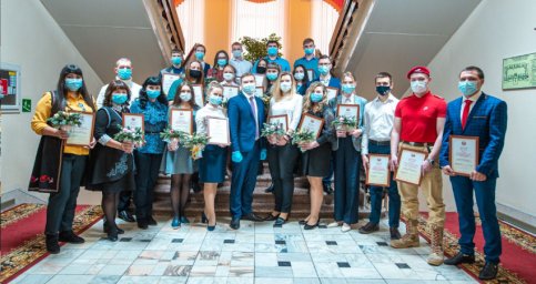 Студенткам ХГУ вручены премии Главы Хакасии