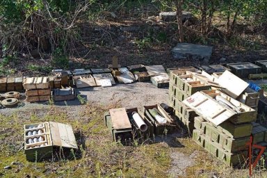 Более 100 тысяч единиц различных боеприпасов обнаружили росгвардейцы в ЛНР Более 100 тысяч единиц различных боеприпасов обнаружили росгвардейцы в ЛНР