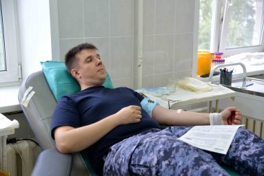 Росгвардия поддержала ведомственную донорскую акцию «От сердца к сердцу» в Зауралье Росгвардия поддержала ведомственную донорскую акцию «От сердца к сердцу» в Зауралье