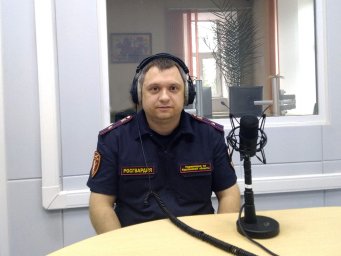 Офицер Росгвардии в радиоэфире напомнил зауральским охотникам правила безопасного обращения с оружие Офицер Росгвардии в радиоэфире напомнил зауральским охотникам правила безопасного обращения с оружие