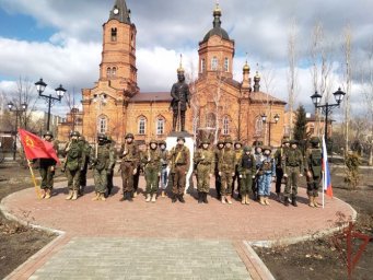 Представители Росгвардии присоединились к патриотической акции «Марш потомков победителей» в Кургане Представители Росгвардии присоединились к патриотической акции «Марш потомков победителей» в Кургане
