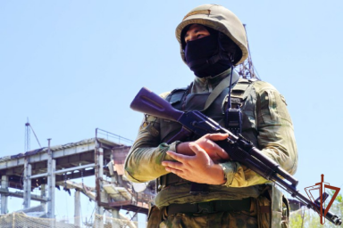 В ДНР росгвардейцы обнаружили тайник ВСУ В ДНР росгвардейцы обнаружили тайник ВСУ