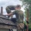 Росгвардейцы помогли починить крышу 101-летнему участнику Сталинградской битвы