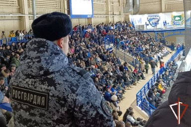 Сотрудники Росгвардии обеспечили правопорядок на матче ВХЛ в Курганской области Сотрудники Росгвардии обеспечили правопорядок на матче ВХЛ в Курганской области