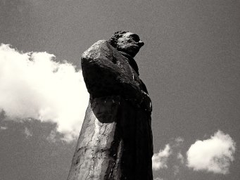 Круг времён и трещина в небе. Арт-проект фонда Семь Ветров Круг времён и трещина в небе. Арт-проект фонда Семь Ветров