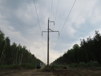 «Россети» установили новые опоры на ЛЭП 220 кВ в Свердловской области
