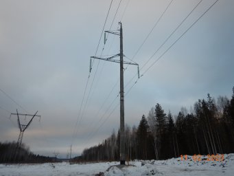 Филиал «Россети» - МЭС Урала установил новые опоры на ЛЭП в Свердловской области