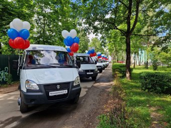 Многодетным семьям Ленинградской области подарили полноприводные «Газель Бизнес»