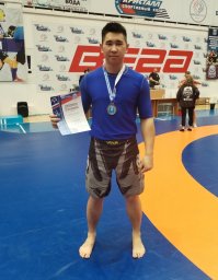 ​Борец из ХГУ стал серебряным призёром чемпионата Сибири