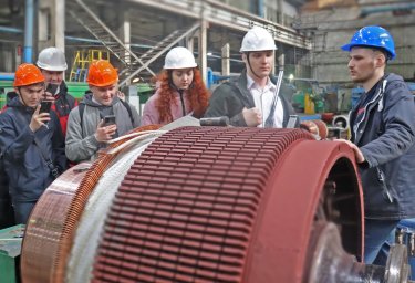 Более 400 студентов прошли практику на Оренбургском локомотиворемонтном заводе в 2023 году